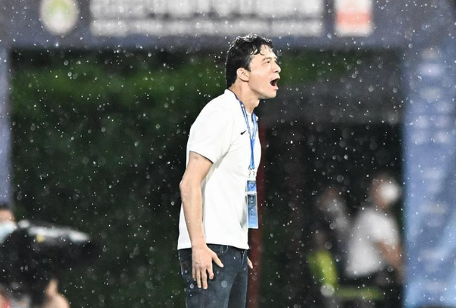  德甲重启观众入场，各队主场氛围火爆  